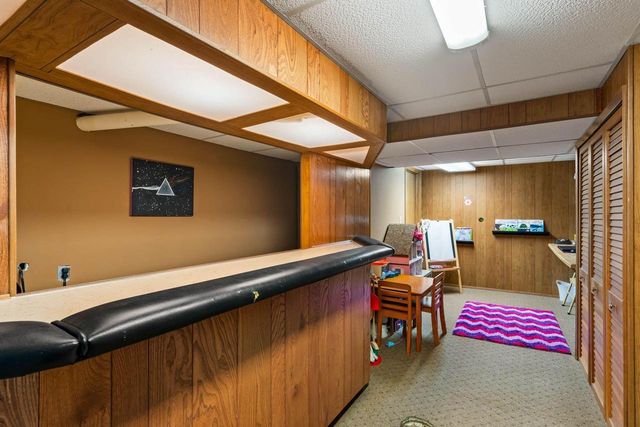 3119 W King Arthurs COURT, Greenfield, WI 53221