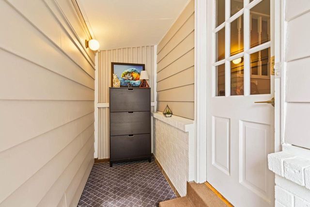 3119 W King Arthurs COURT, Greenfield, WI 53221