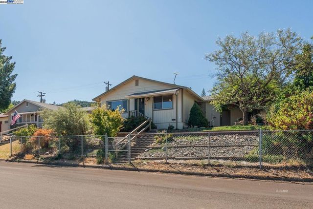 10 Second Ave, Lewiston, CA 96052