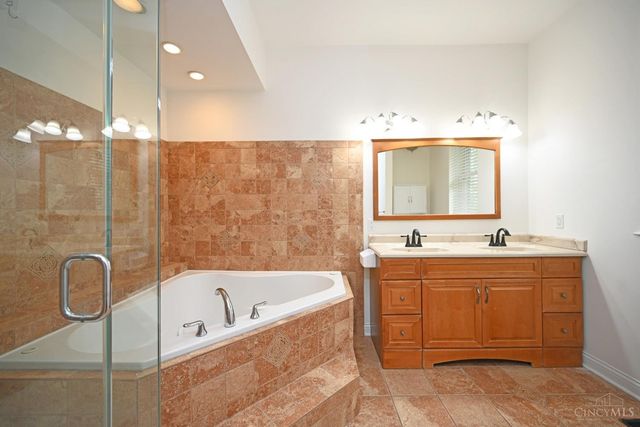580 Howell Avenue, Cincinnati, OH 45220