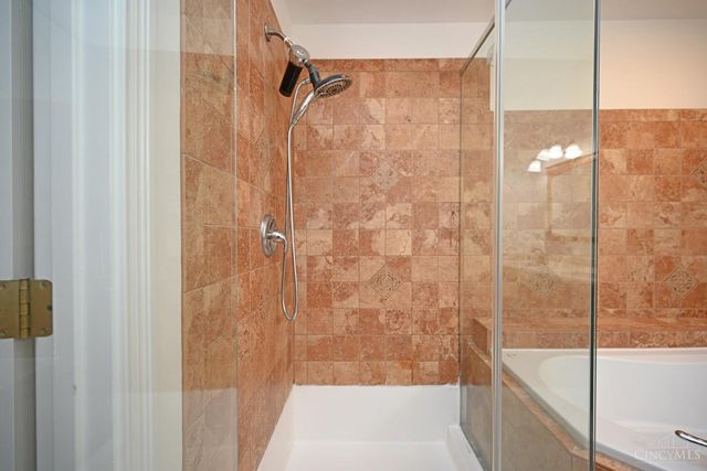 580 Howell Avenue, Cincinnati, OH 45220