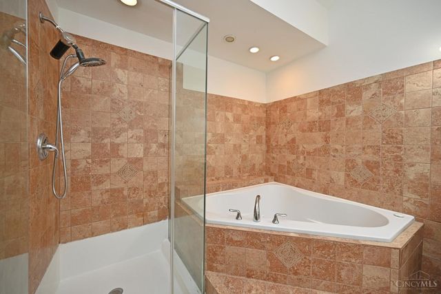 580 Howell Avenue, Cincinnati, OH 45220