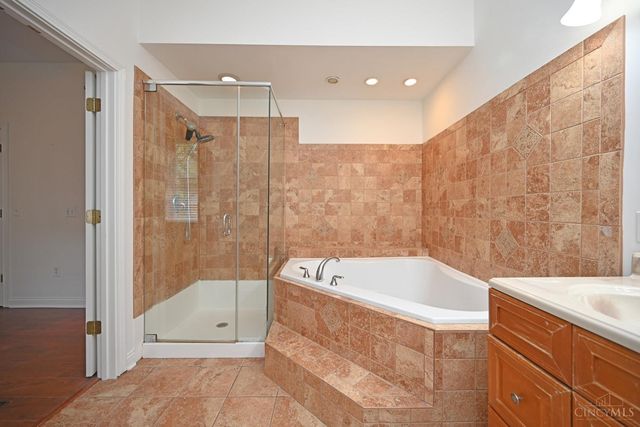 580 Howell Avenue, Cincinnati, OH 45220