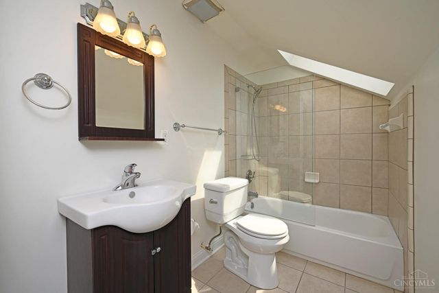 580 Howell Avenue, Cincinnati, OH 45220