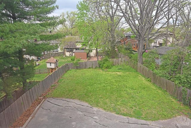 580 Howell Avenue, Cincinnati, OH 45220