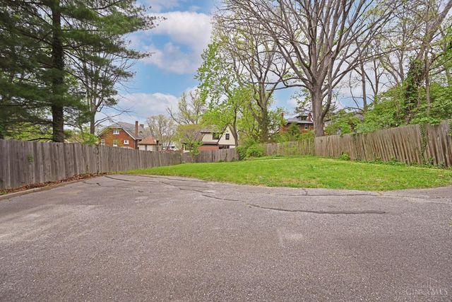 580 Howell Avenue, Cincinnati, OH 45220
