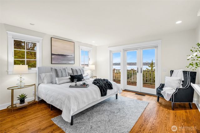 1810 NE 73rd Avenue NE, Medina, WA 98039