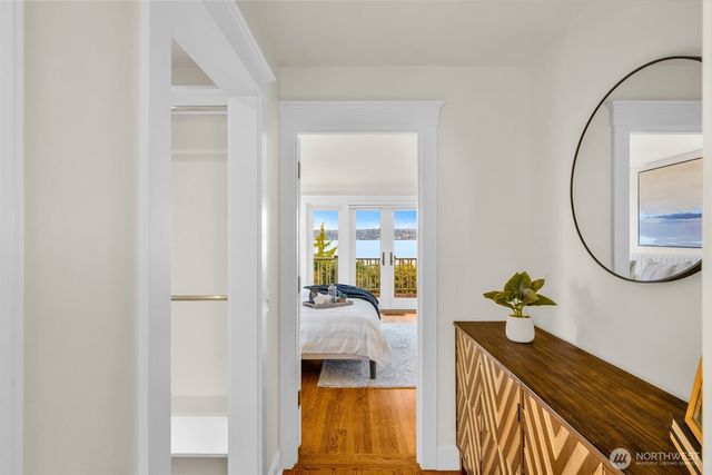 1810 NE 73rd Avenue NE, Medina, WA 98039