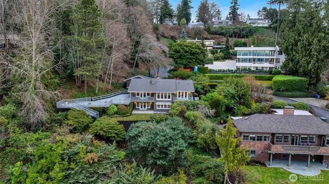 1810 NE 73rd Avenue NE, Medina, WA 98039