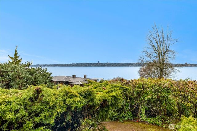 1810 NE 73rd Avenue NE, Medina, WA 98039