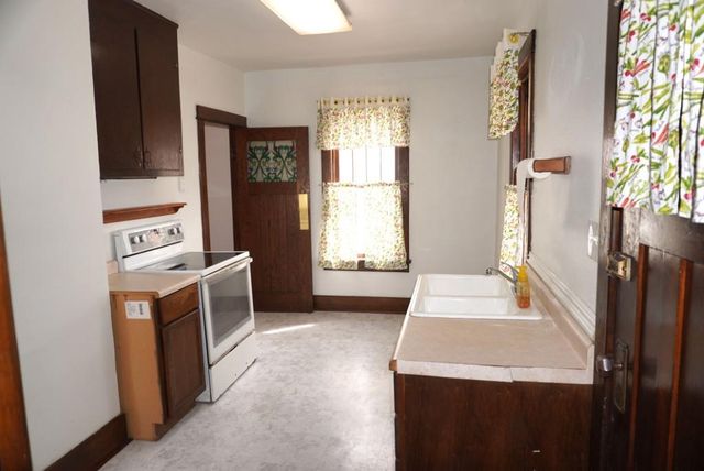 605 2ND STREET, Merrill, WI 54452