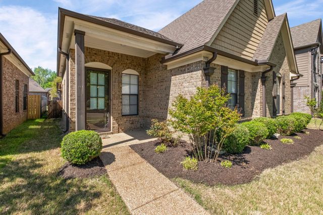 1977 S BEND DR, Cordova, TN 38016