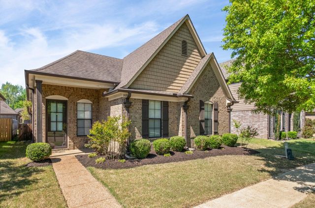 1977 S BEND DR, Cordova, TN 38016