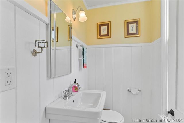 119 Madison Avenue, Hanover, IN 47243
