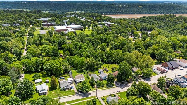 119 Madison Avenue, Hanover, IN 47243