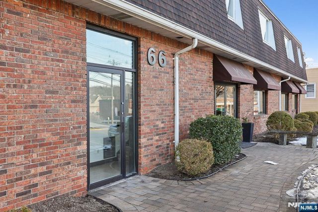 66 Park Avenue C, Park Ridge, NJ 07656