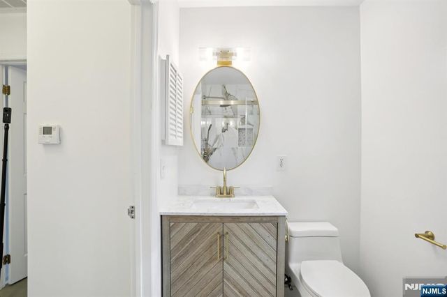 66 Park Avenue C, Park Ridge, NJ 07656