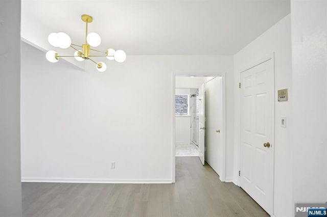 66 Park Avenue C, Park Ridge, NJ 07656