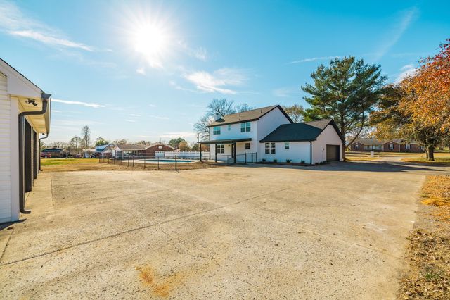 781 Harden St, Gallatin, TN 37066