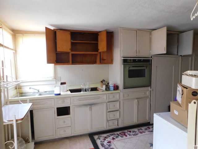 1334 State Route 1668, Marion, KY 42064