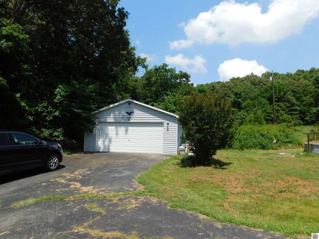 1334 State Route 1668, Marion, KY 42064