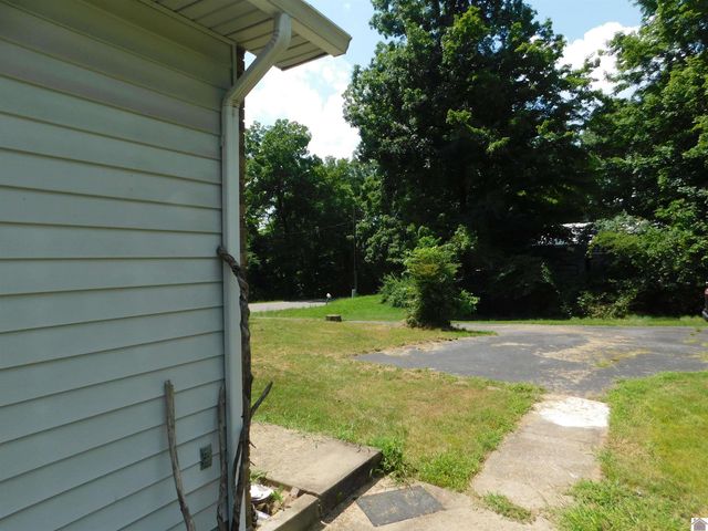 1334 State Route 1668, Marion, KY 42064