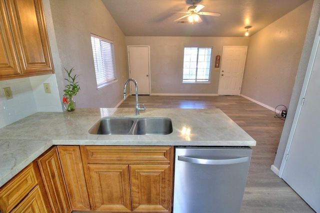 13362 Welch St, Waterford, CA 95386