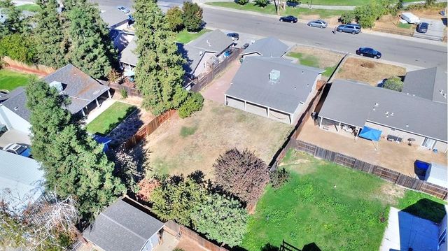 13362 Welch St, Waterford, CA 95386