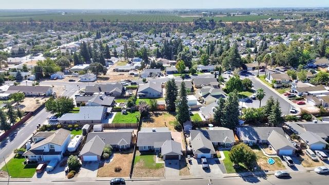 13362 Welch St, Waterford, CA 95386