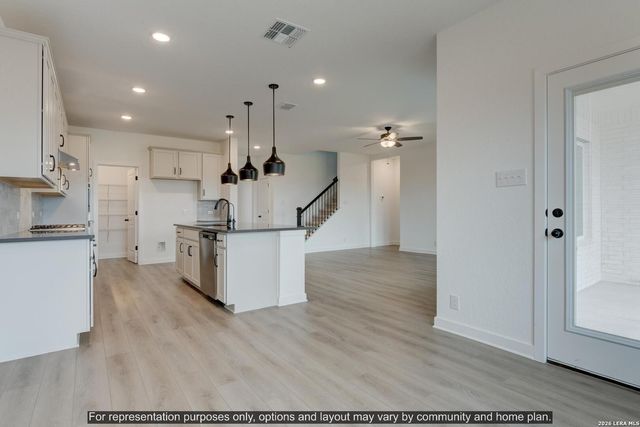 1405 Burrs Ferry Ct, Seguin, TX 78155