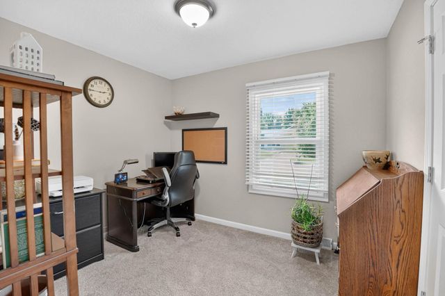 122 Bergstrom Boulevard, Cedar Falls, IA 50613