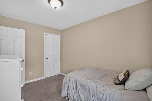 122 Bergstrom Boulevard, Cedar Falls, IA 50613