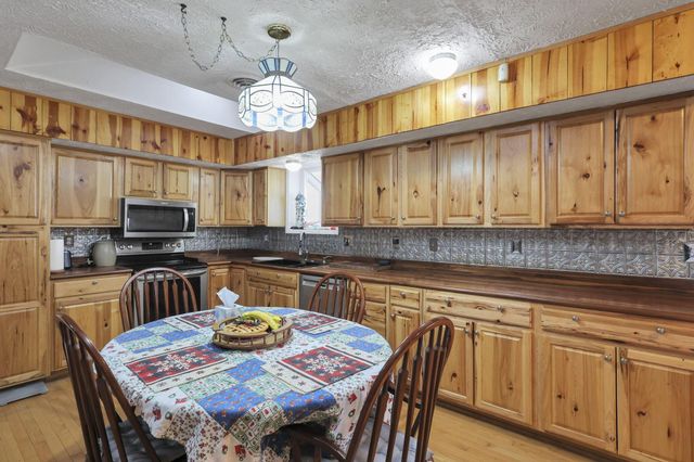 5530 S Pitchin Road, Springfield, OH 45502