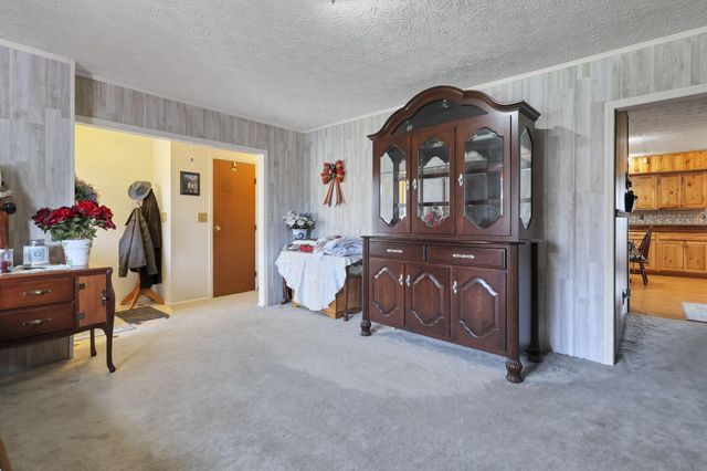 5530 S Pitchin Road, Springfield, OH 45502