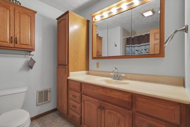 5530 S Pitchin Road, Springfield, OH 45502