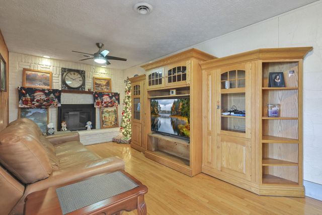 5530 S Pitchin Road, Springfield, OH 45502