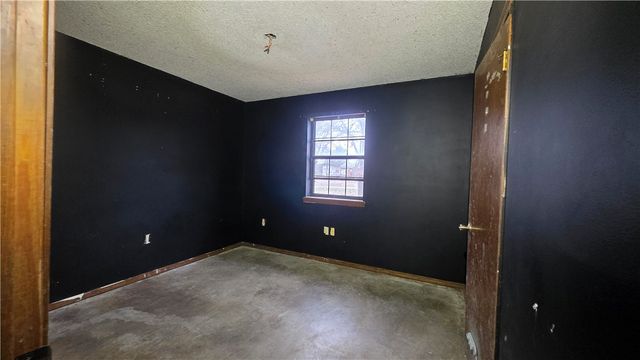 205 W 10th Street, Plainview, AR 72833