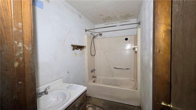 205 W 10th Street, Plainview, AR 72833