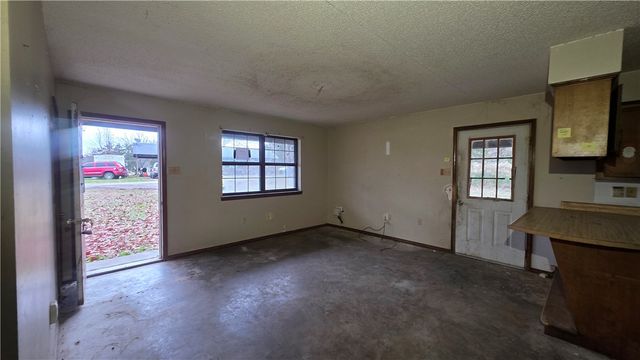 205 W 10th Street, Plainview, AR 72833