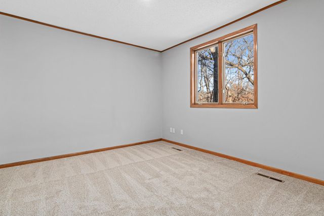 6981 Edgebrook Place, Eden Prairie, MN 55346