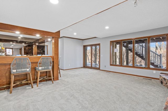 6981 Edgebrook Place, Eden Prairie, MN 55346