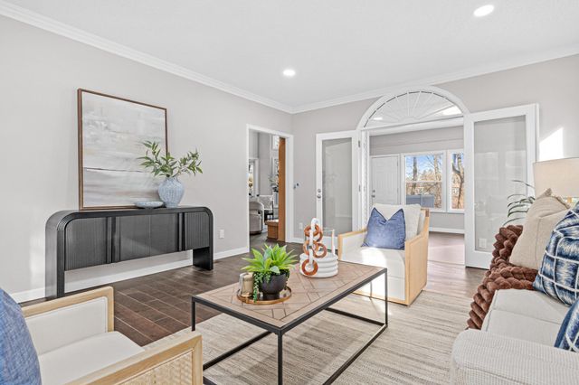 6981 Edgebrook Place, Eden Prairie, MN 55346