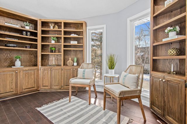 6981 Edgebrook Place, Eden Prairie, MN 55346