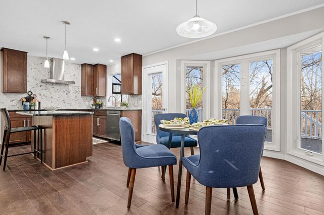 6981 Edgebrook Place, Eden Prairie, MN 55346