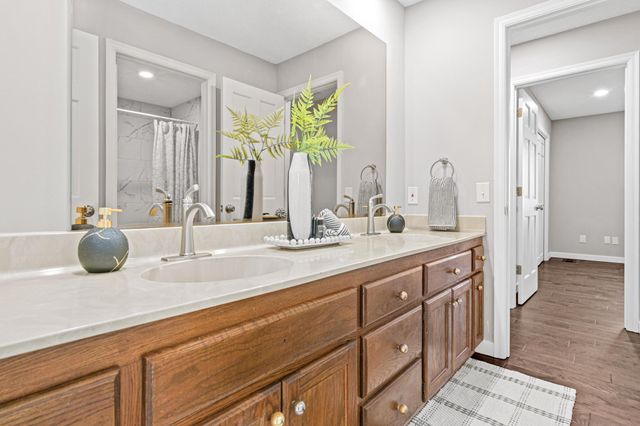 6981 Edgebrook Place, Eden Prairie, MN 55346