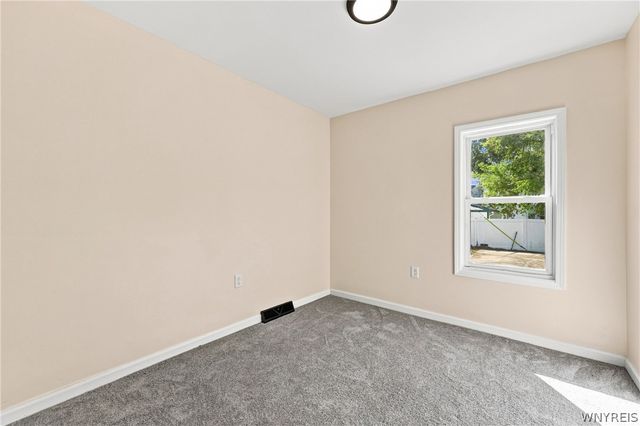 16 Prairie Avenue, Buffalo, NY 14207