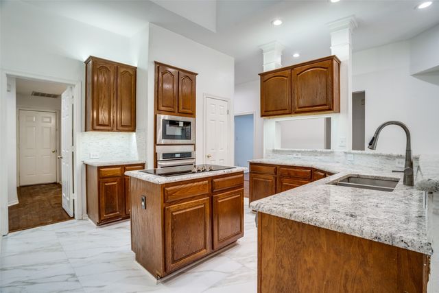 901 Autumn Ridge Drive, Mckinney, TX 75072