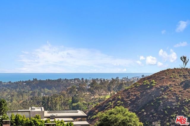1535 Umeo Road, Los Angeles, CA 90272
