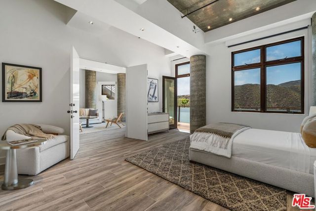 1535 Umeo Road, Los Angeles, CA 90272