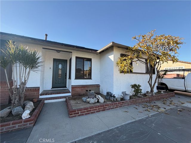 541 N Broadmoor, West Covina, CA 91790